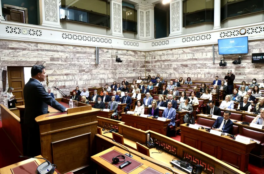  Από τα δικαιώματα στην πράξη: Η θεσμική συμμαχία Πολιτείας και Ασθενών στη Βουλή