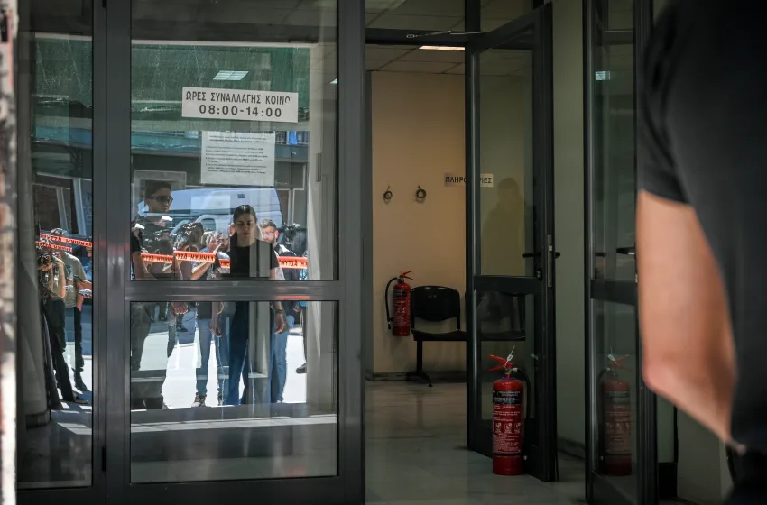  Διοικητής ΕΦΚΑ: Είπε στον υπάλληλο να σκύψει, πυροβόλησε απέναντι και πέτυχε άλλον υπάλληλο στο πόδι