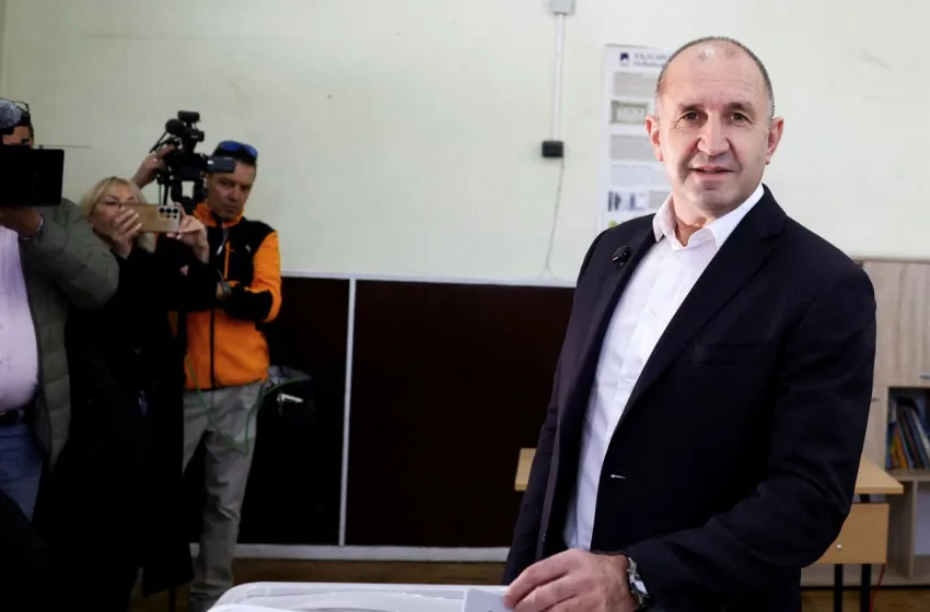  Βουλγαρία: Προβάδισμα του φιλορώσου Ρούμεν Ράντεφ δείχνουν τα exit polls