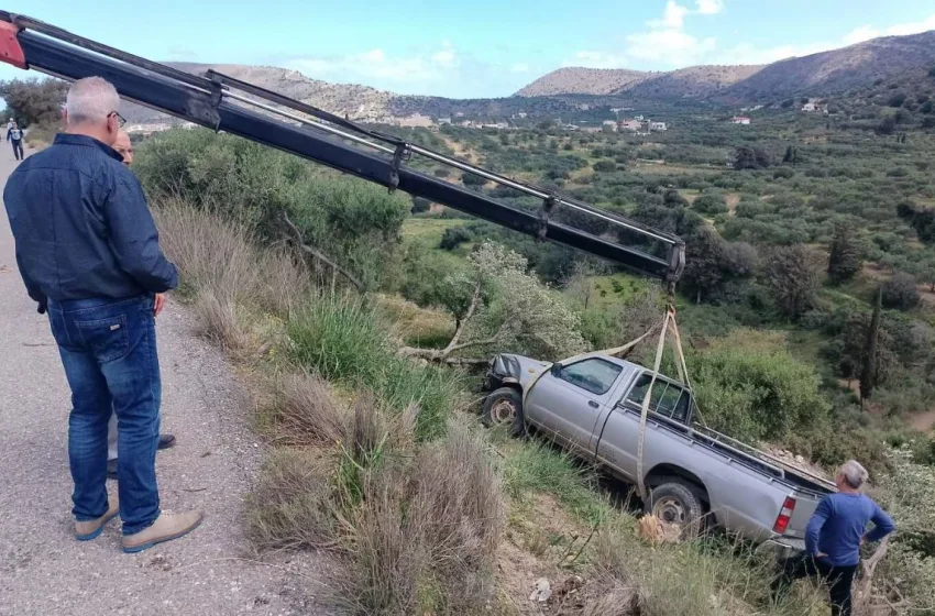  Ηράκλειο: Έψαχναν τον νεωκόρο για τη λειτουργία και τον βρήκαν εγκλωβισμένο στο αυτοκίνητό του που έπεσε σε γκρεμό (vid)