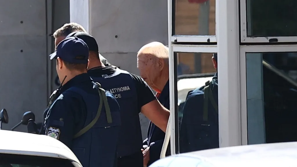 89xronos fylaki pyrovolismoi efka efeteio