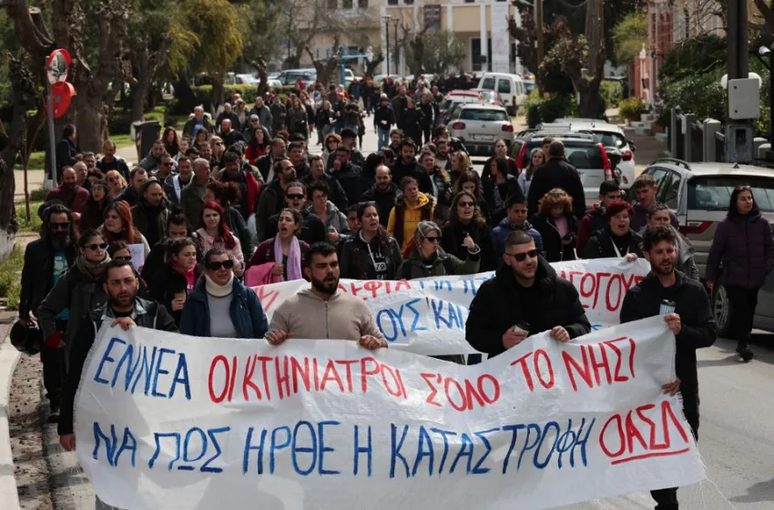  Λέσβος: Κτηνοτρόφοι απέκλεισαν την είσοδο του χωριού στη Μυτιλήνη