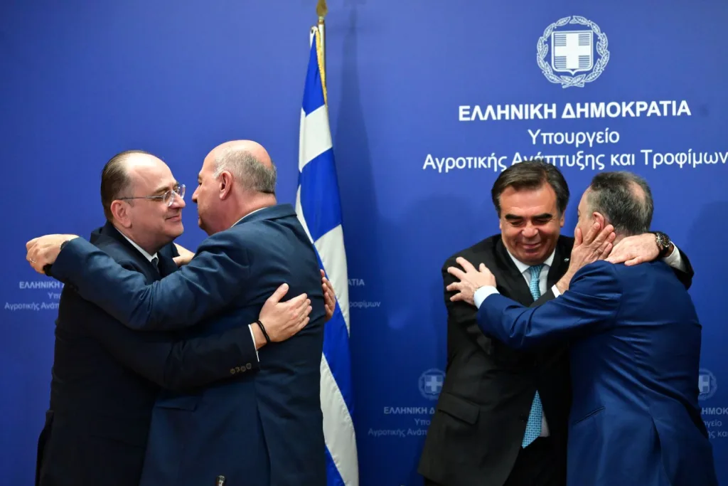 Ypaat paradosi paralavi