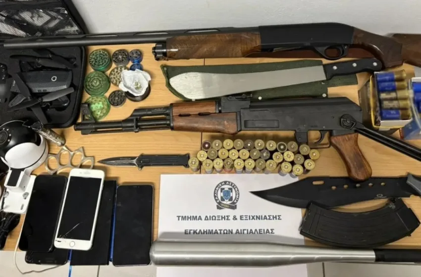  Αίγιο: Συλλήψεις για την άγρια επίθεση σε καφετέρια- Βρήκαν καλάσνικοφ, ματσέτα