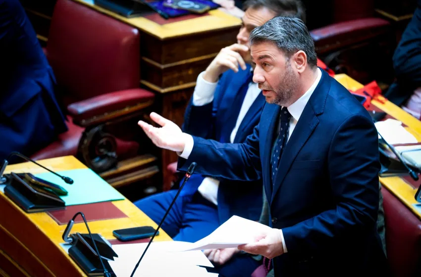  Παρασκήνιο στο ΠΑΣΟΚ: Κοινοβουλευτική κλιμάκωση για τις υποκλοπές έως την… πρόταση δυσπιστίας