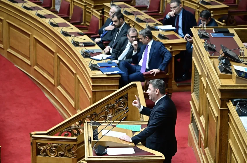  Ανδρουλάκης: Μετωπική σύγκρουση για ανάδειξη της προσωπικής ευθύνης Μητσοτάκη-Η στρατηγική στη σημερινή συζήτηση