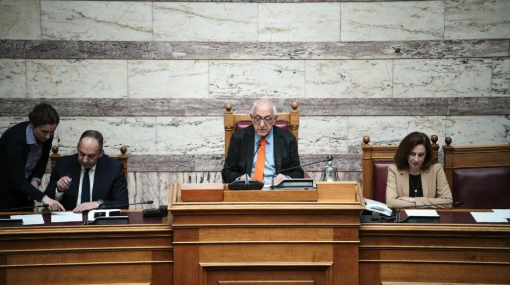 businessdaily Kaklamanis 1