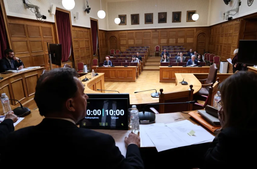  Βουλή: Συνεδριάζει η Επιτροπή Δεοντολογίας – Υπόμνημα ο Χατζηβασιλείου, τι δήλωσε ο Αθανασίου