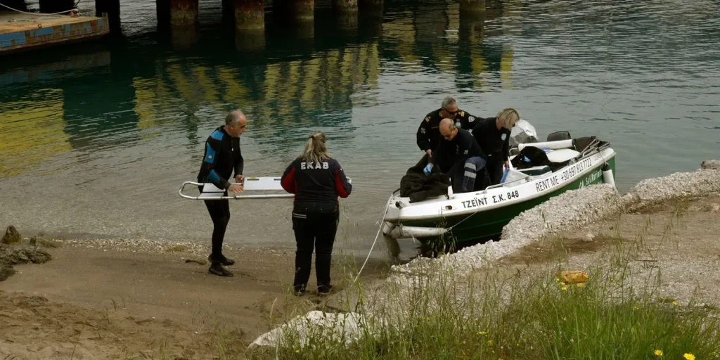 dioriga korintou soros 17xroni