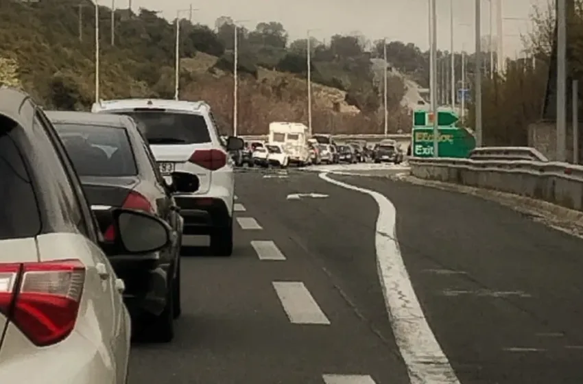  ΠΑΣΟΚ: Η ταλαιπωρία στην Εγνατία Οδό είναι ζήτημα σχεδιασμού και διαφάνειας 