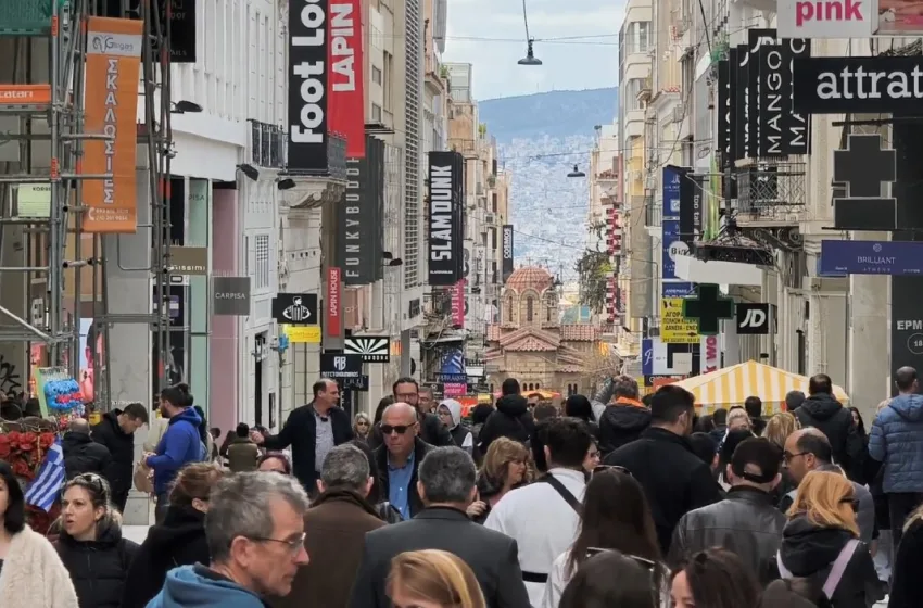  Κυριακή των Βαΐων με ανοιχτά καταστήματα: “Βούλιαξε η Ερμού”
