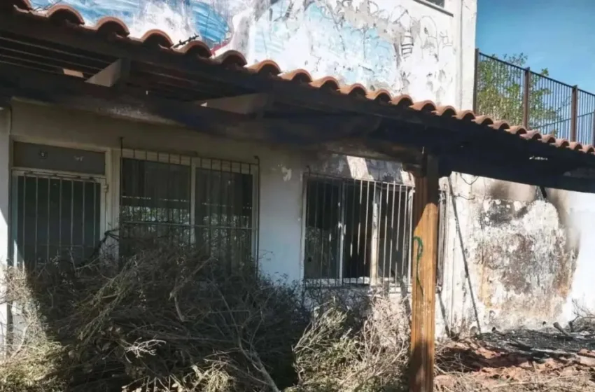  Χανιά: Αντί για τον Ιούδα έκαψαν το Γυμνάσιο – Μεγάλες ζημιές από φωτιά
