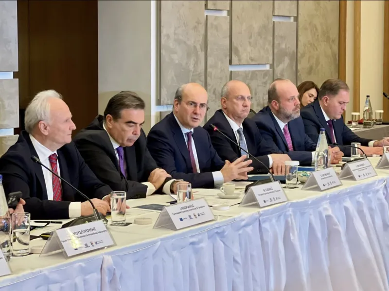 hatzidakis deltiotupou.jpg