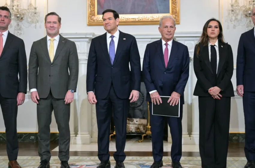  Σε εξέλιξη οι συνομιλίες Ισραήλ-Λιβάνου- Οι πρέσβεις απέφυγαν την χειραψία, φωτογραφήθηκαν μαζί