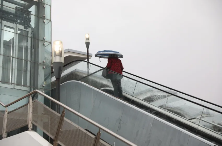  Βροχές, καταιγίδες, αφρικανική σκόνη αλλά και σταδιακή υποχώρηση της κακοκαιρίας-Πότε θα βρέξει στην Αττική