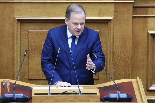 karamanlis 640x426 1