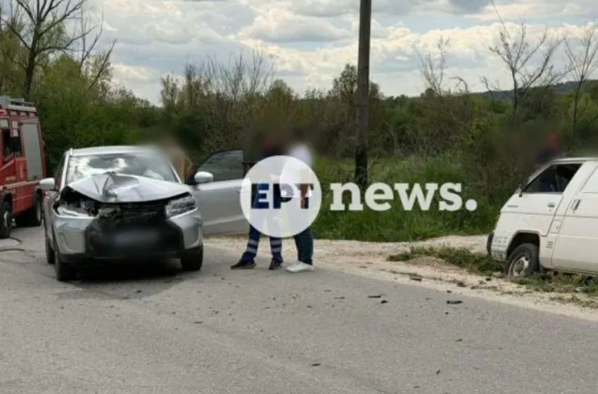  Σφοδρή σύγκρουση 2 οχημάτων στην Καστοριά- Τραυματίστηκε ανήλικος