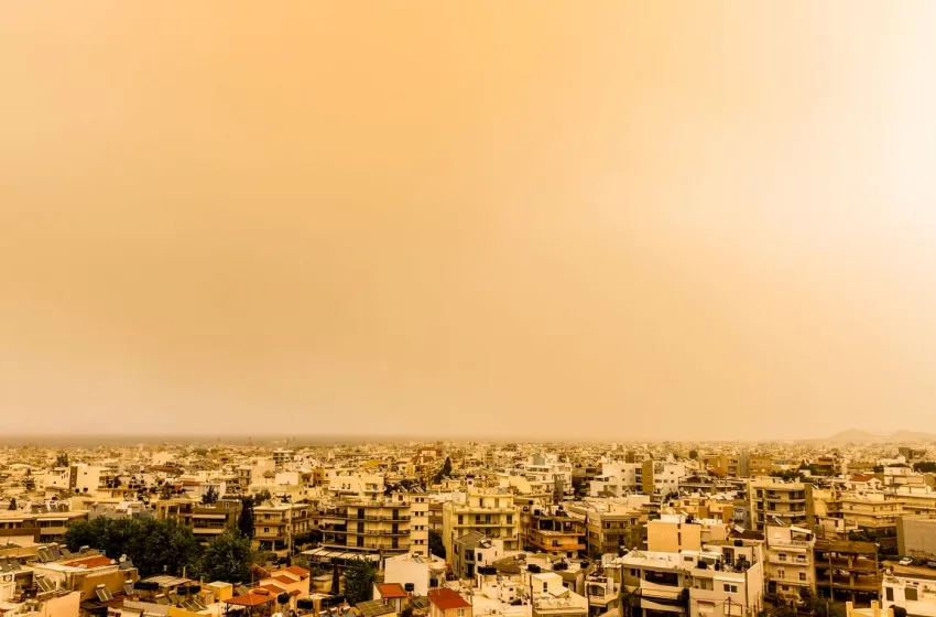  Αφρικανική σκόνη “πνίγει” την Κρήτη: Πορτοκαλί ουρανός και βαριά ατμόσφαιρα σε Ηράκλειο και Ρέθυμνο