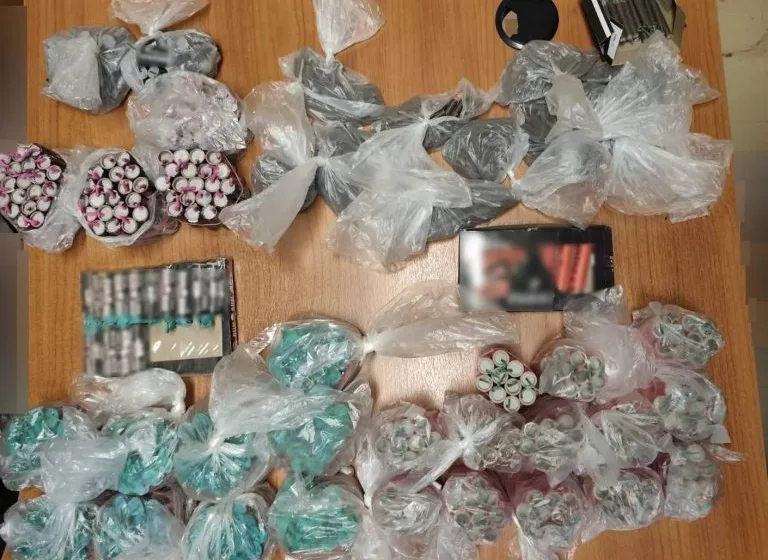  Αθήνα: Τρεις συλλήψεις ανηλίκων για διακίνηση κροτίδων στο Σύνταγμα