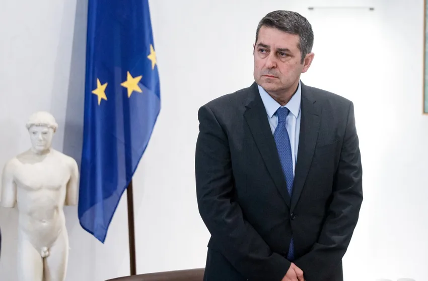  Διαγνώστηκε με ανεύρυσμα στον εγκέφαλο ο Γιώργος Μυλωνάκης-Νοσηλεύεται διασωληνωμένος-Στον Ευαγγελισμό ο Μητσοτάκης