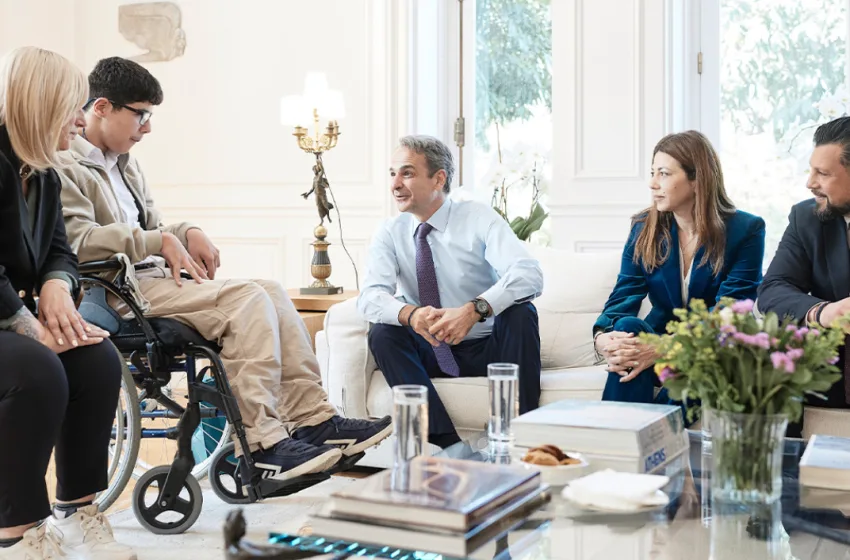  Ο Μητσοτάκης συνάντησε μαθητή Ειδικού Σχολείου που του είχε στείλει επιστολή