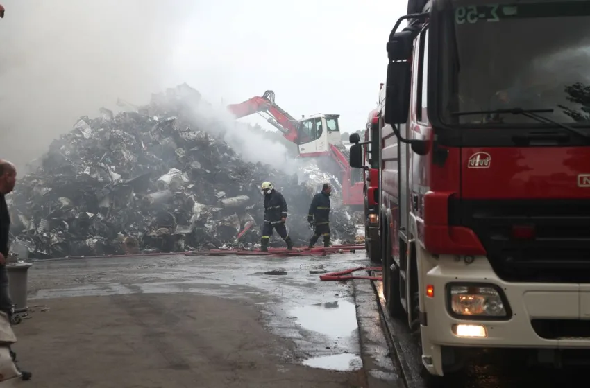  Ωραιόκαστρο: Τοξικοί καπνοί από το εργοστάσιο ανακύκλωσης-Συναγερμός για τη φωτιά