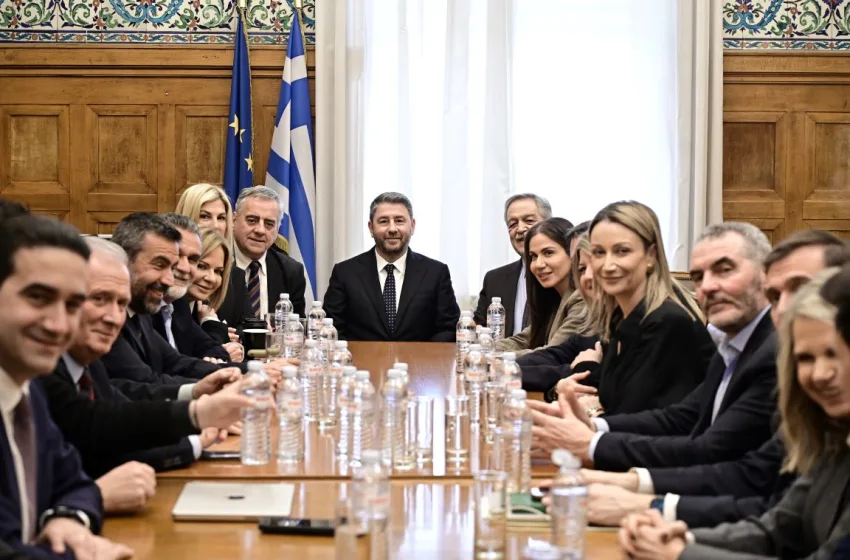  Το ΠΑΣΟΚ σε τροχιά εκλογικής ετοιμότητας-Το ασυμβίβαστο ανοίγει νέο κύκλο αντιπαράθεσης