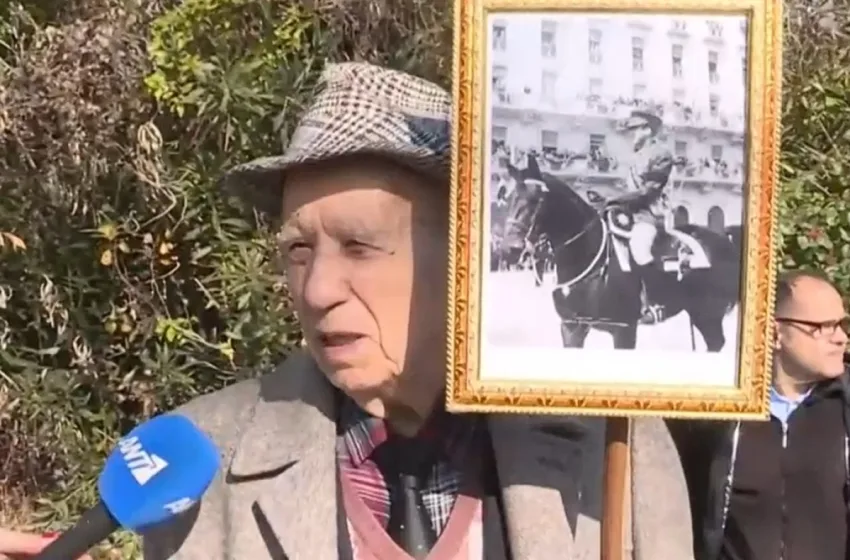  Πυροβολισμοί ΕΦΚΑ:Όταν ο 89χρονος πιστολέρο είχε πάει στην κηδεία του Γλύξμπουργκ  (vid)