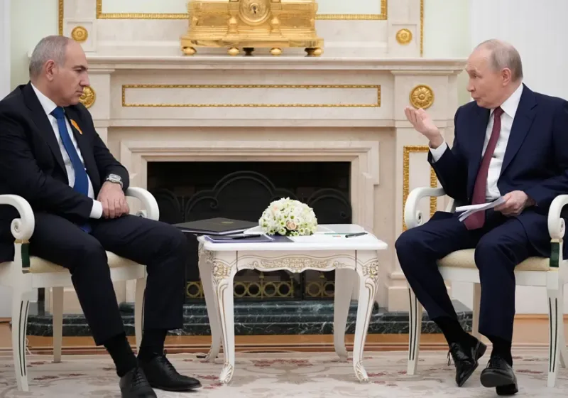  Πούτιν σε Πασινιάν: Η ένταξη της Αρμενίας στην ΕΕ είναι απλούστατα αδύνατη
