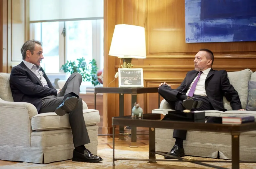  Στουρνάρας: Η κυβέρνηση προτείνει την ανανέωση της θητείας του στην Τράπεζα της Ελλάδας