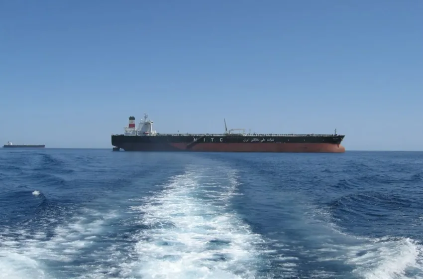  Στενά Ορμούζ: Τρία ιρανικά τάνκερ εξήλθαν από τον Κόλπο με πέντε εκατομμυρία βαρέλια