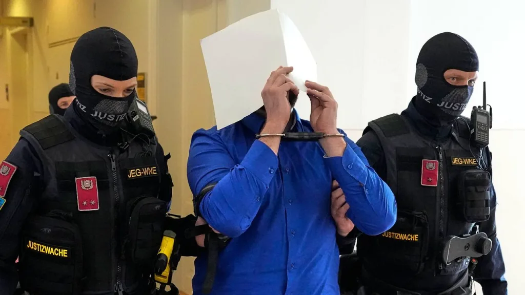 taylor swift plot AP 26118380070577 NAT 0428