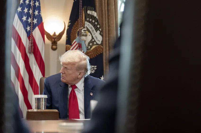  Σύντομα ισχυρά πλήγματα στο Ιράν εξετάζει ο Τραμπ- Κρίσιμη ενημέρωση στον Λευκό Οίκο