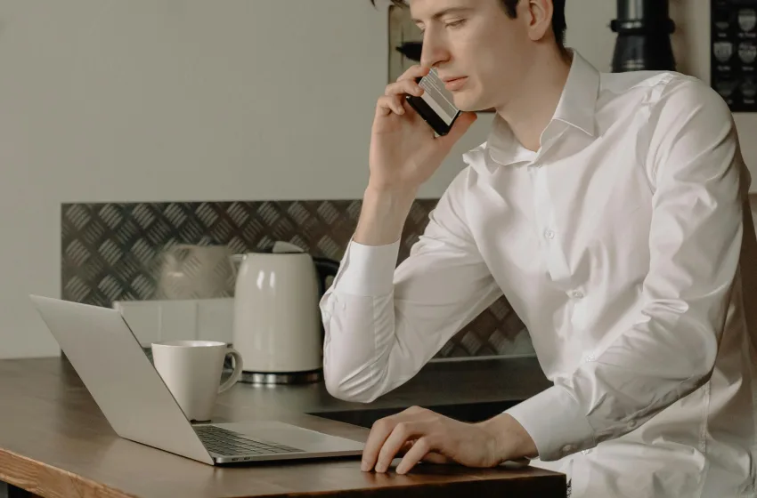  Ιαπωνία: Προτείνει βερμούδες στο γραφείο για να μειώσει το κόστος ενέργειας