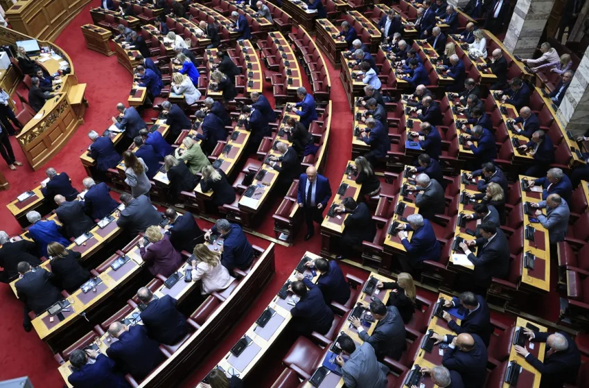  Βουλή: Το παρασκήνιο στις άρσεις ασυλίας-Ο Καραμανλής, η ένταση, τα “πηγαδάκια” και τα… “περίεργα”