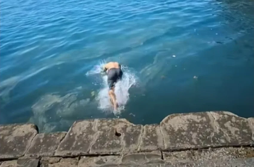  Θεσσαλονίκη: Viral ο νεαρός που βούτηξε στον Θερμαϊκό 