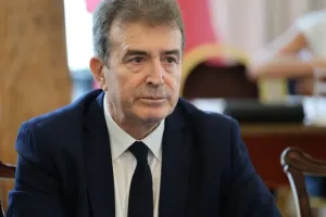 Politics-v2-Part1 28 Χρυσοχοΐδης: Υπάρχει στροφή προς τη βία και την ακροδεξιά