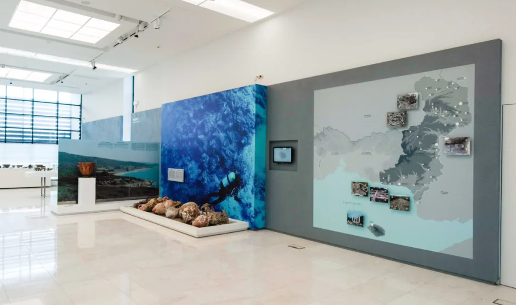 ΥΠΠΟ: Πιστοποιούνται τα Αρχαιολογικά Μουσεία Αβδήρων και Αλεξανδρούπολης (photos) 6 Άποψη της έκθεσης στο Αρχαιολογικό Μουσείο Αλεξανδρούπολης 1