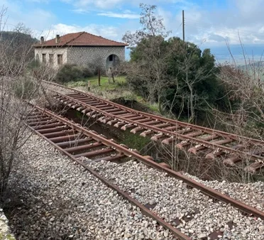 Μεταπολεμικό κτήριο για τις ανάγκες του σταθμού 2025 1