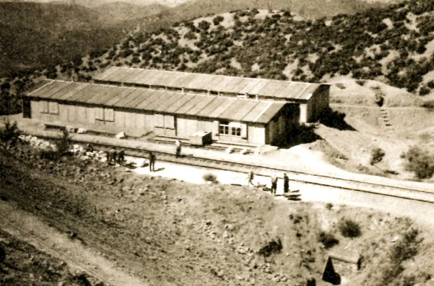  Στο ΥΠΠΟ παραχωρήθηκε ο Σιδηροδρομικός Σταθμός Καρυάς – Μενδώνη: “Τόπος μνήμης, ιστορικής αλήθειας και ανθρώπινης αξιοπρέπειας” (photos)