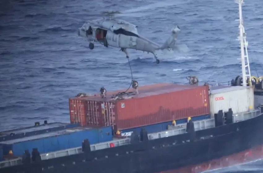  Νέο αμερικανικό ρεσάλτο σε πλοίο στην Αραβική θάλασσα- Βίντεο-ντοκουμέντο