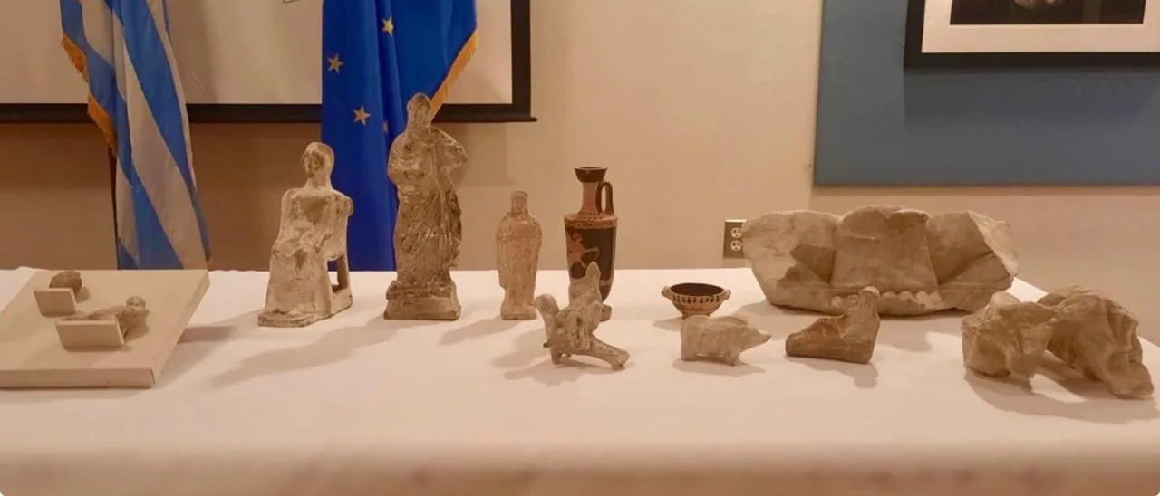 Τα 12 αρχαία αντικείμενα ελληνικής προέλευσης που επαναπατρίζονται από τις ΗΠΑ κατόπιν οικειοθελών παραδόσεων από ιδιώτες