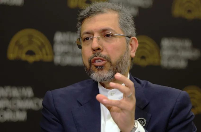  Αναπληρωτής ΥΠΕΞ Ιράν: ”Εάν Βρετανοί και Γάλλοι στηρίξουν τις παράνομες ενέργειες των ΗΠΑ θα λάβουν άμεση απάντησή”