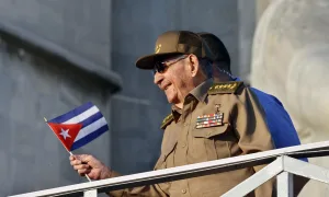 CNN: Μπορεί η δίωξη του Ραούλ Κάστρο να οδηγήσει σε πόλεμο ΗΠΑ και Κούβα; Η Αβάνα&hellip;