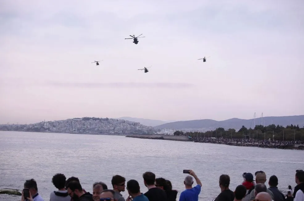 Μαχητικά στον αθηναϊκό ουρανό–Αεροπορική επίδειξη στον Φλοίσβο 6 4 2