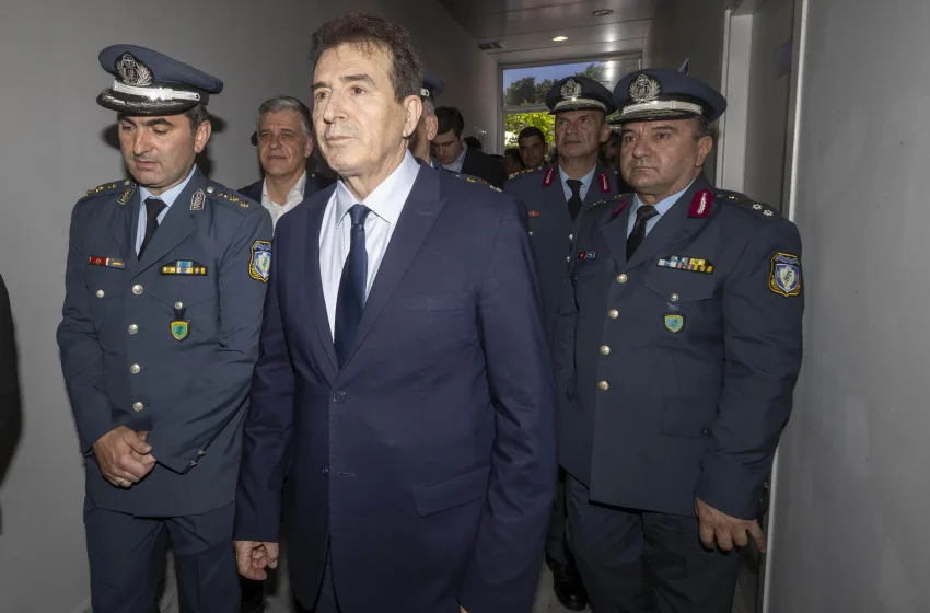  Χρυσοχοϊδης: Το “ελληνικό FBI” έχει εξαρθρώσει 200 εγκληματικές οργανώσεις