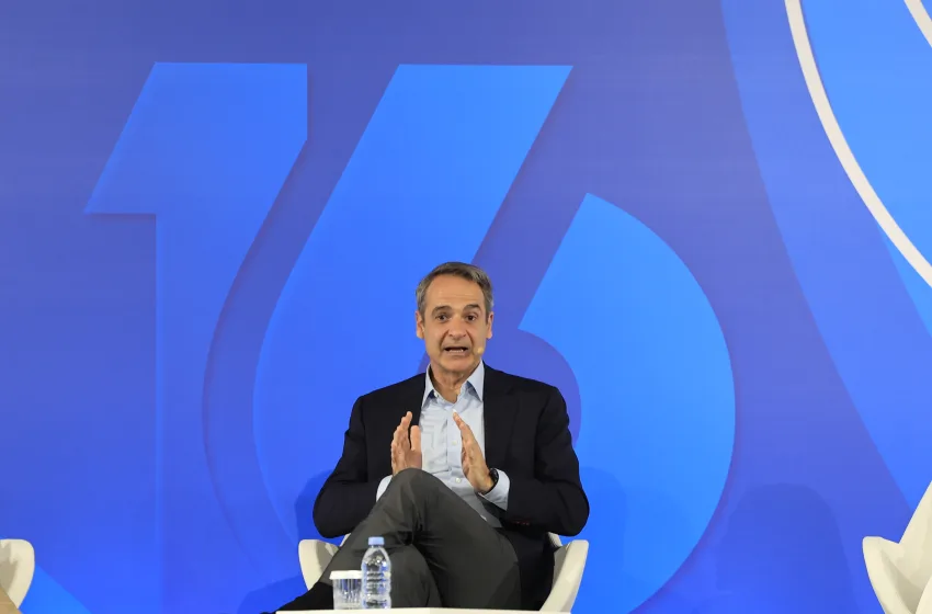  Μητσοτάκης: Κοσμοϊστορικές αλλαγές λόγω AI μέχρι το 2030-Τι ανέφερε για social media και νέους