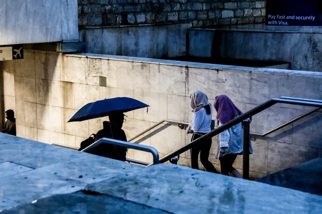 Ξαφνική καταιγίδα στο κέντρο της Αθήνας (εικόνες) 12 6976812
