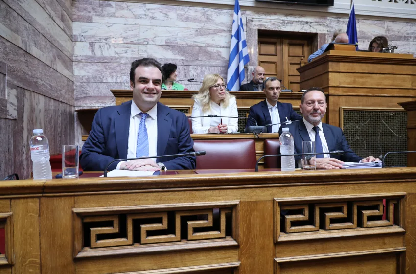  Πιερρακάκης: Η Ελλάδα χρειάζεται ανθρώπους με γνώση και εμπειρία σαν τον Γιάννη Στουρνάρα