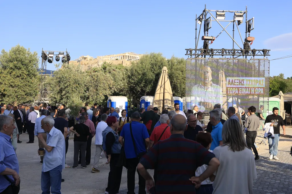 Όλα έτοιμα για το κόμμα Τσίπρα- Πρώτες εικόνες από το Θησείο 16 6984135